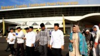 Plt Bupati Sukiman Sambut Kedatangan 234 JH Rohul di Bandara Tuanku Tambusai