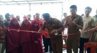 Camat Rantau Selatan Resmikan R2 Cafe And Resto