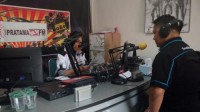 Paur Humas Polres Kampar Sosialisasikan Antisipasi Peredaran Pil PCC di Radio Pratama FM Bangkinang