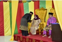 LAMR Bengkalis Tepuk Tepung Tawar Pasangan Balon Kasmarni- Bagus Santoso