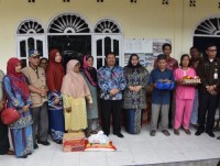 Amril Mukminin Menyempatkan Mengunjungi Korban Banjir Di Desa Bumbung