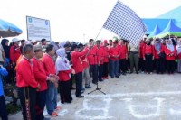 Bupati Bengkalis Lepas Peserta Gerak Jalan Santai HUT PGRI ke 74 Di Mandau