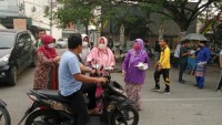 Korwil Pendidikan Mandau Peduli,Bagikan 3500 Lembar Masker Kepada Masyarakat