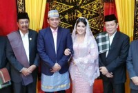 Tengku Erry Beri Nasehat Kepada Kahiyang Ayu Siregar.Posted on 21 November 2017