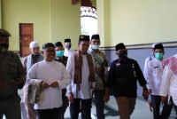 Sekum MUI Kampar, Sambut Hangat Kedatangan UAS DI Islamic Center Bangkinang