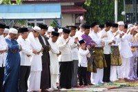Bupati Bengkalis Laksanakan Shalat Idul Adha Bersama Warga Duri