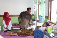 Sempena Hut Kabupaten Rohil Ke 17, Pemkab Rohil Kunjungi Pasien RSUD Dr RM Pratomo