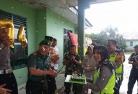 Polres Pelalawan Berikan Surprise ke Koramil 09/LGM Menyambut HUT TNI Ke 74