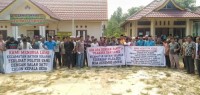 Masyarakat Adat Sakai Gelar Demo Damai  #Pilkades Kesumbo Ampai Terancam Ditunda