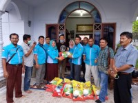 Peduli Covid-19 Ketua DPC GWI Bengkalis Bersama Pengurus Serahkan Bantuan Beras Kepada Anggota 