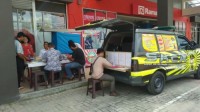 Warga serbu mobil SKCK Keliling polres Pelalawan