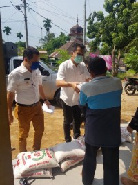 ASN Pemkab Labuhanbatu Berbagi Asih Kepada Masyarakat
