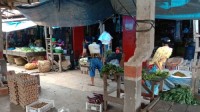 Disperindag Labuhanbatu Semprotkan Desinfektan di Pasar Negeri Lama