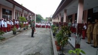 Danpos Koramil 02/Tebing Tinggi Upacara Bendera  Di Sd Negeri 25 Selatpanjang