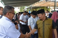 Bupati Bengkalis Melayat Ke Rumah Duka Almarhun Mantan Wako Dumai