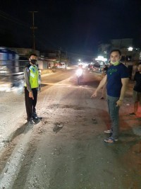 Diduga Tabrak Lari ,Sopir Jadi Bulan Bulanan Warga 
