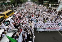 Warga Korban Banjir Demo PLTA Koto Panjang
