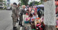 Satpol PP Kota Tertibkan PKL di Sejumlah Ruas Jalan