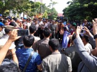 Demo, Masyarakat Pungkat Tagih Janji Bupati Inhil