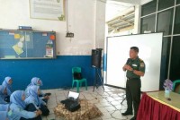 Sambangi SMA N Bernas, Danramil 09/Lgm Kodim 0313/Kpr  Gelar  Sosialisasi Rekrutmen TNI