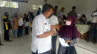 Penyerahan BST Tahap Sembilan Dipantau Camat Rantau Utara