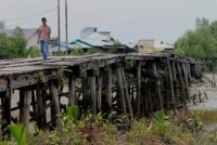 Pemkab Rohil Mulai Perbaiki Kerusakan Jembatan Sinaboi