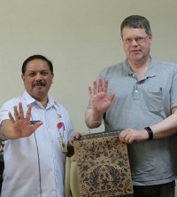 Tertarik Potensi Kelapa, Dua Warga Belanda Lakukan Penelitian di Inhil