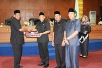 Sidang Paripurna LKPj 2017,Alfedri Sampaikan segudang Prestasi
