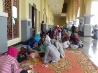 Ribuan Umat Islam Dari Berbagai Daerah Datangi Islamic Center