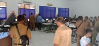 Bupati Labuhanbatu Tinjau Pelaksanaan UNBK Di SMK Pemda Rantauprapat.