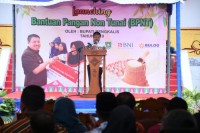 Hadiri Peringatan Isra Miraj Di Masjid Agung Rohul