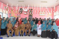 Ketua TP PKK Kabupaten Kampar Sosialisasikan BKB-HI di Desa Pulau Rambai