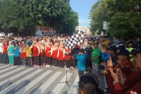 Bupati Lepas Ribuan Peserta Jalan Santai Sempurna HUT KORPRI