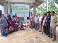 PKS PT PCR Rutin Bagikan Sembako Kepada Warga Sekitar Melalui Program CSR