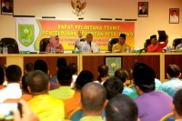  Kumpulkan Seluruh Sekdes, Bupati Yopi Tekankan Kelola ADD Sesuai Aturan