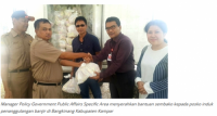 SKK Migas-Chevron Bantu Korban Banjir Kampar