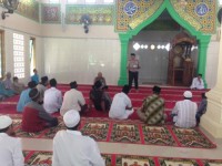Kapolsek Bangkinang Kota Lakukan Safari Jumat Keliling di Masjid Nurul Hikmah Pasir Sialang