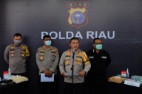 Polda Riau Gulung Sindikat Narkoba Bersenjata, 7 Pucuk Senjata, 3KG Sabu Berikut 9 Tersangka