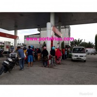 Antria Panjang Di SPBU Jalan Hangtuah Duri