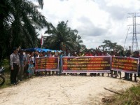 KELOMPOK TANI MAKMUR B , TANTANG PT MURINI ATAS LEGALITAS DI LAHAN EKS PGPA ( CPI )