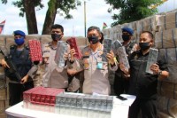 Ditpolair Polda Riau Amankan Kapal Muatan 1.062 DOS Rokok Tanpa Cukai Dan Dokumen