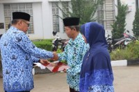 58 ASN dilingkungan Kemenag mendapatkan Satya Lencana