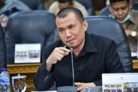 Al Azmi Anggota DPRD Bengkalis Sayangkan Pemotongan Gaji Honorer