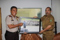 Kapolres Inhil Datangi Gemilang FM Sosialisasikan Getah Palem