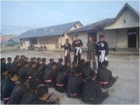 Cegah Kenakalan Remaja, Babinsa Koramil Tempuling, Inhil Aktifkan Pencak Silat