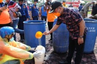 Pemkab Labuhanbatu Semprotkan Desinfektan Masal
