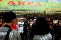Tribrata TV Mabes Polri Liput Kegiatan Safari Ramadan Bupati Yopi