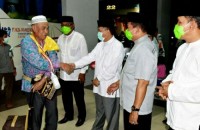 Wabup Rosman Sambut Kedatangan Jamaah Haji Asal Inhil di Batam, Kepri