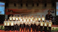4 Bhabinkamtibmas Jajaran Polres Kampar Terima Penghargaan dari Kabaharkam Polri