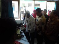 Bupati Rohul Salurkan Bantuan BAZNAS Untuk 100 Pasien Fakir-Miskin di  RSUD Rohul